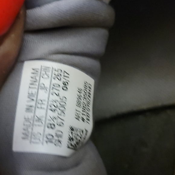 Shoes - Picture 4 of 4